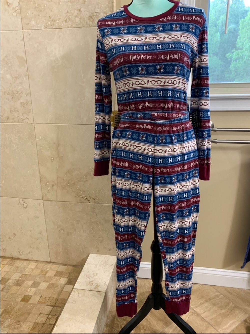 Harry Potter Pajama Set - Picture 2 of 9